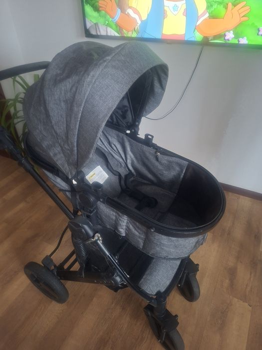 Каляска в хорошем состоянии