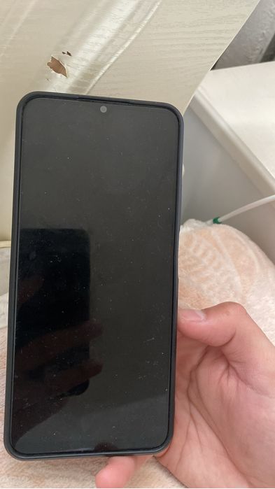 Оппо А18 кара цвет