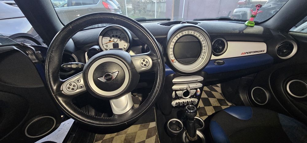 Mini cooper one d 1.6D 109cp