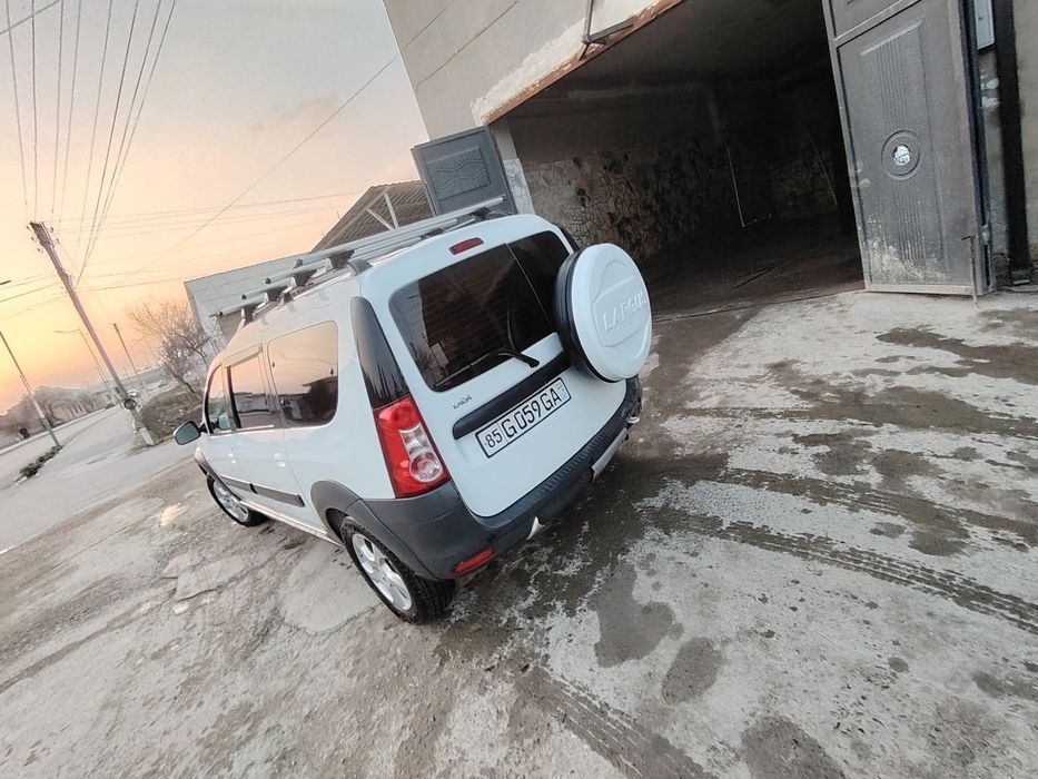 Lada largus cross 2019 пробег 380 000
