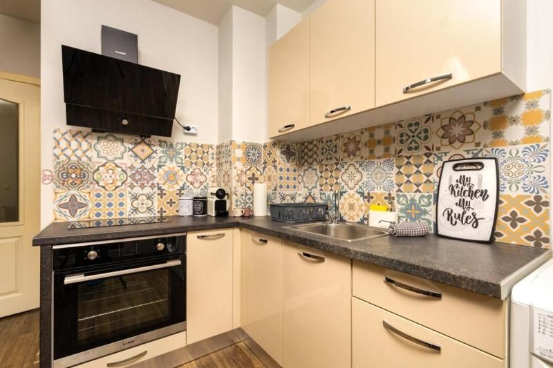 Дава се под наем Двустаен апартамент в Пловдив, Център - 76 кв.м за 698.19 € - Снимка #1