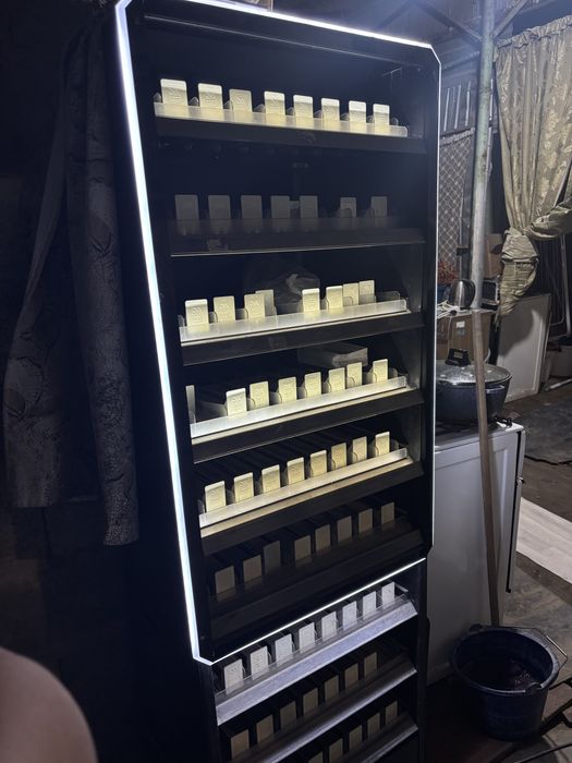 продам полку для сигарет и табака