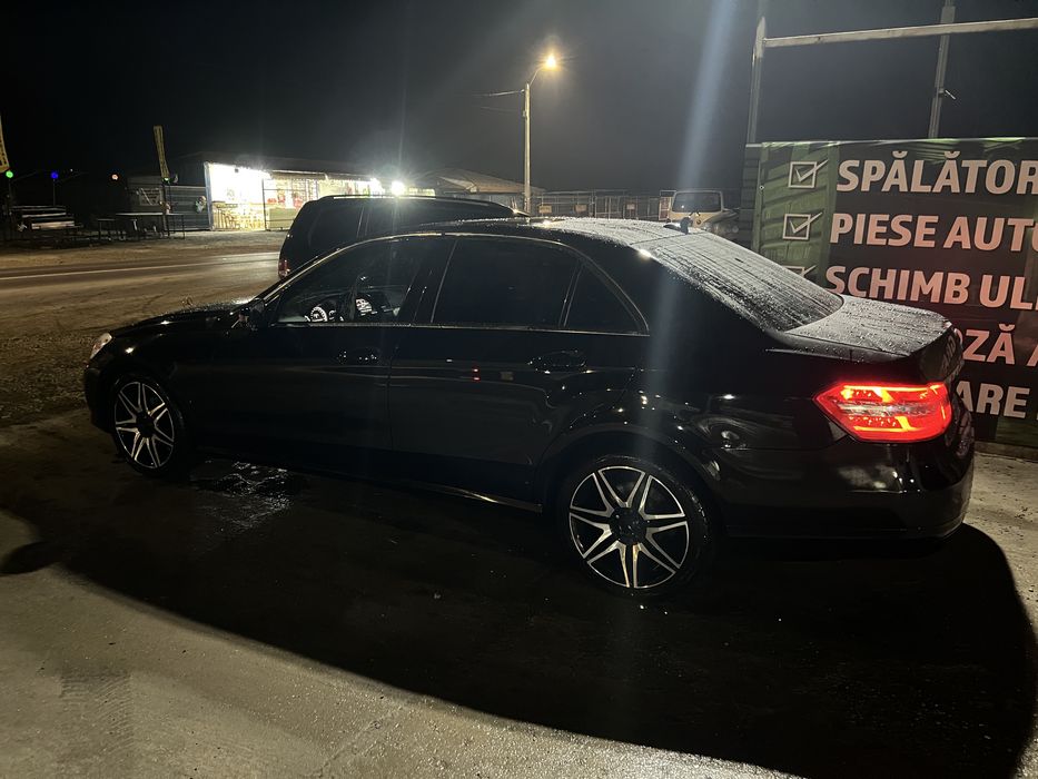 Vand Mercedes-Benz E 220