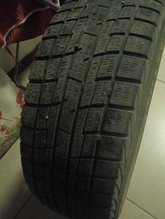 Автошинь для машина