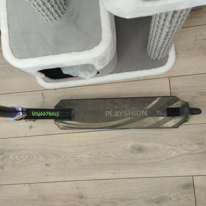 Срочно Продам профессиональный трюковой самокат