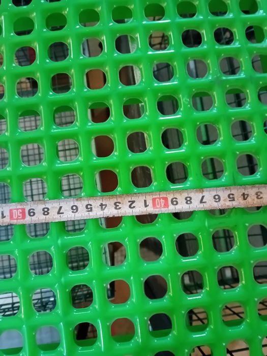 Пойлки и хранилки за зайци