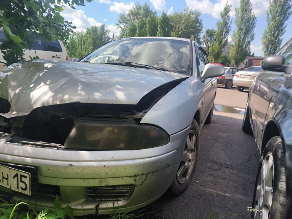 Продам Митсубиси каризма 2003год