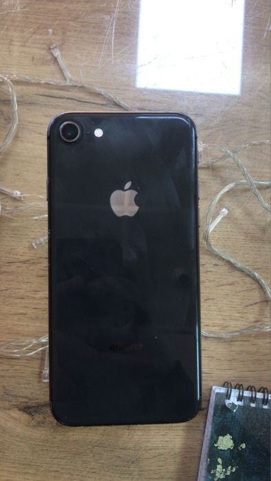 Продам Iphone 7,8