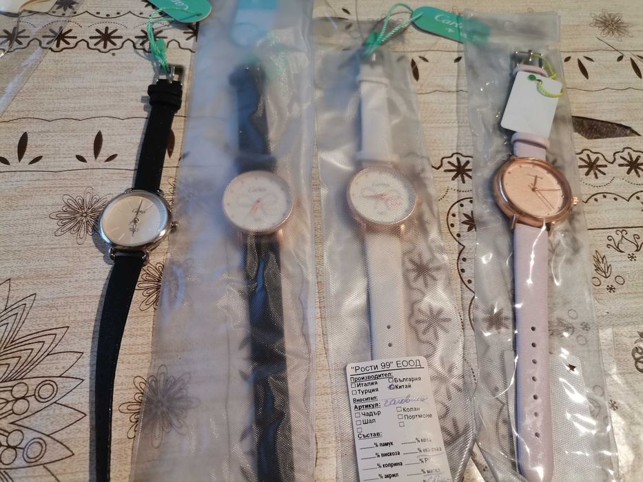 Дамски часовник нов красив нежен