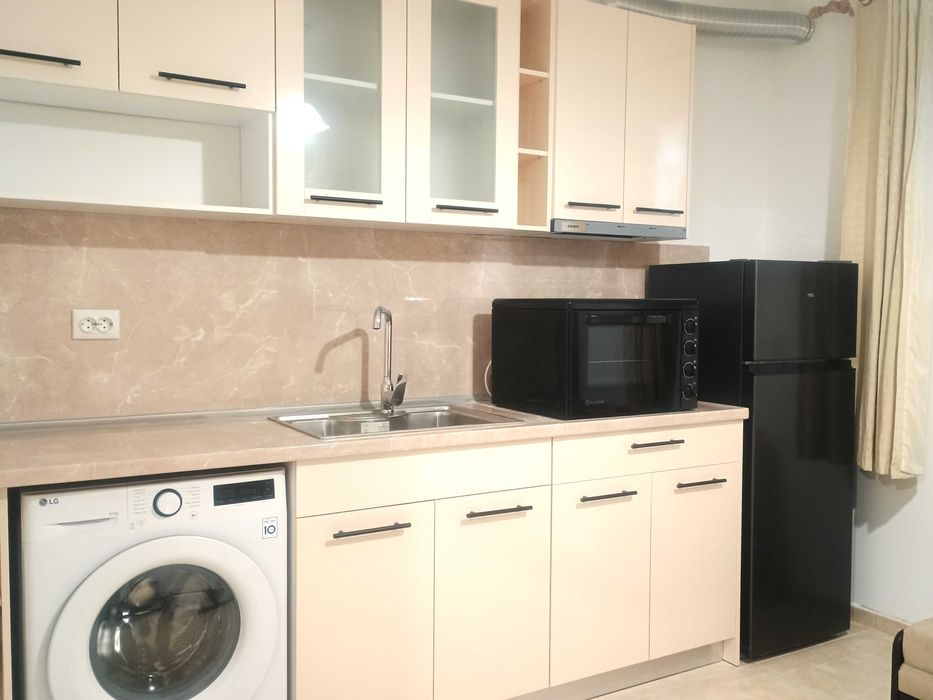 Дава се под наем Едностаен апартамент в Несебър - 31 кв.м за 178.5 € - Снимка #1