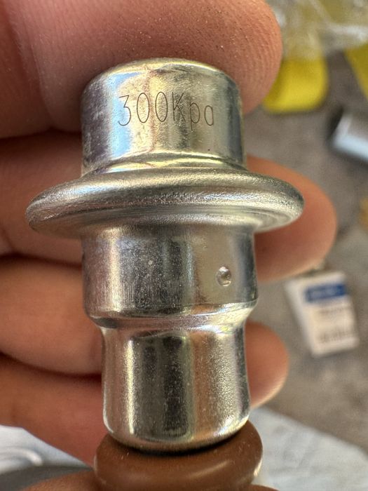 Бензинова помпа за Кавазаки Брут Форс Brute Force