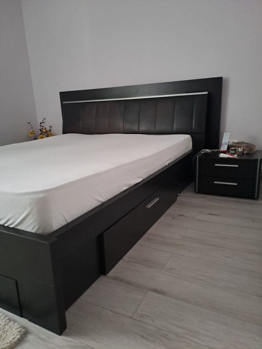 Vand pat + saltea + noptiere