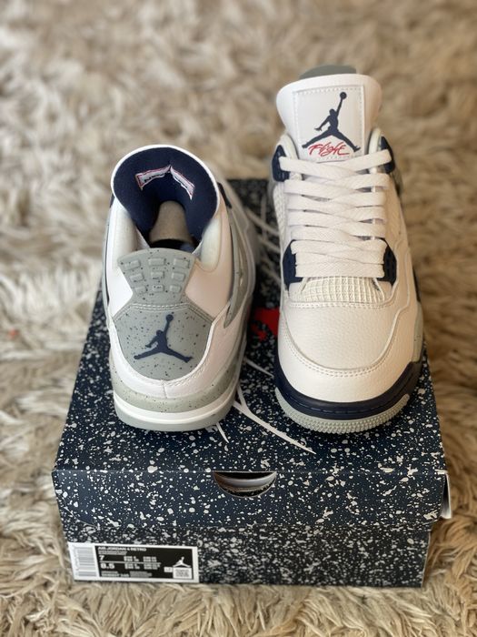 Air Jordan 4 Retro Midnight Navy