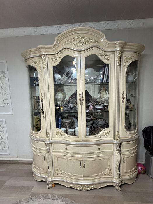 Продам гарнитур стенка