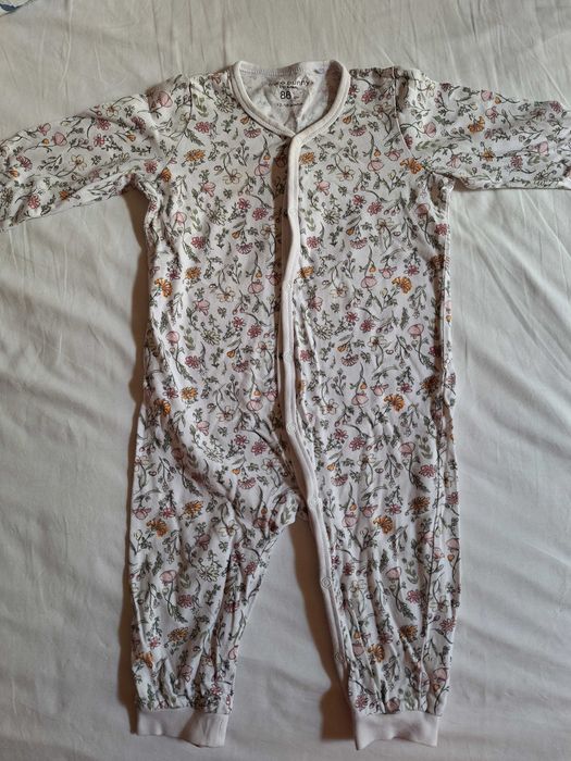 Дрехи по 1 € 86 р-р момиче