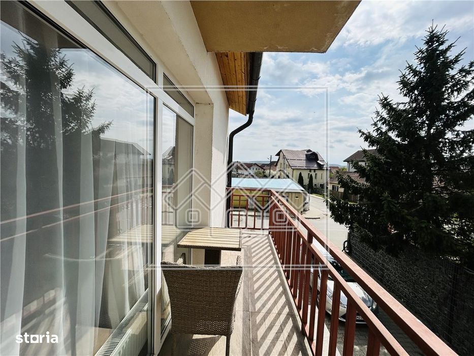 Casa tip duplex, 177 mp utili, 3 locuri de parcare - Selimbar