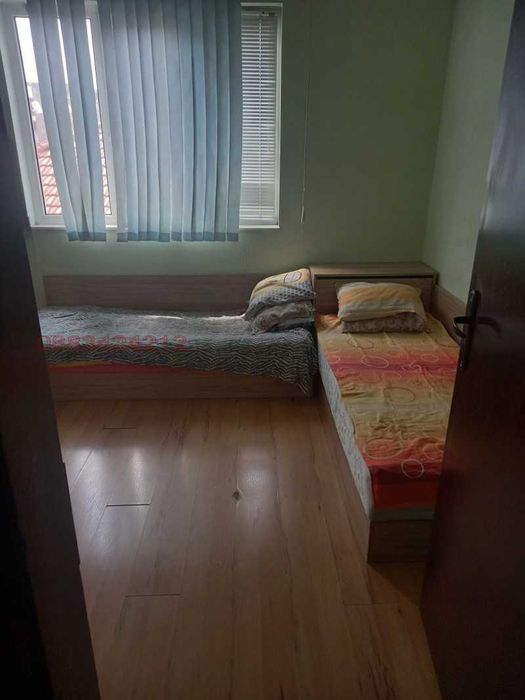 Дава се под наем Тристаен апартамент в Пловдив, Център - 86 кв.м за 438.6 € - Снимка #1