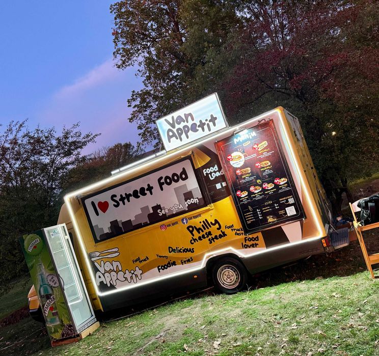 Foodtruck complet echipat pt burgeri, sandvishuri, sarat VAN APPETIT