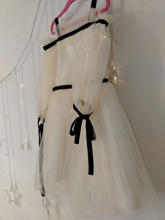 Продам красивое легкое платье