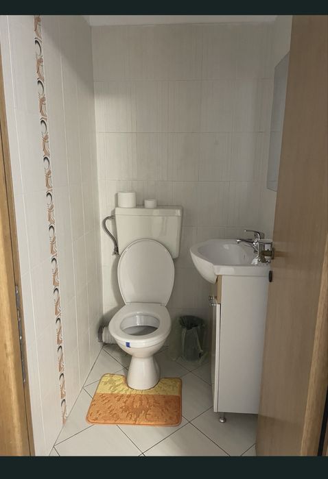 Inchiriez apartament