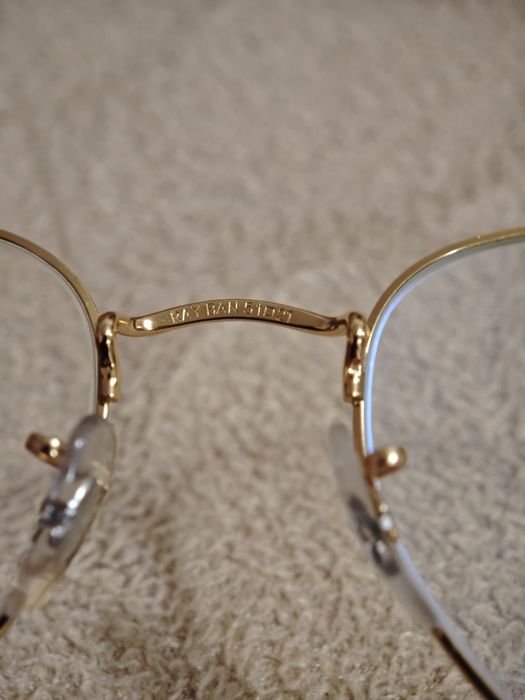 Слънчеви очила унисекс -"Ray ban "-перфектно състояние, неразличими от