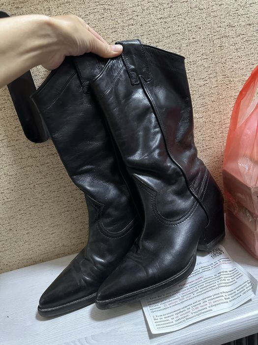 Продам казаки zara