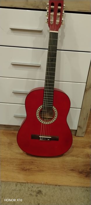 Vând Chitara Clasica + Capodastru!