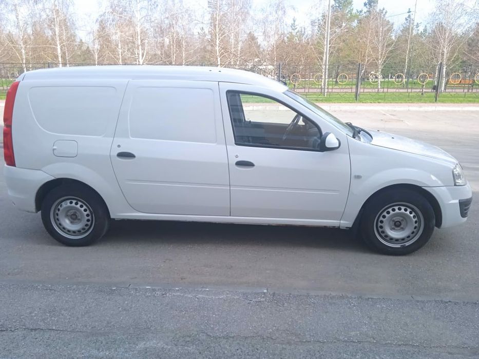 Продам автомобиль Lada Largus фургон