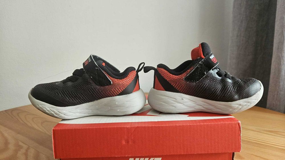 Adidasi baieti, marimea 21, Sketchers