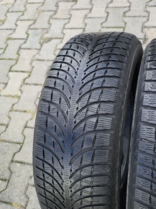 215 70 16 Michelin