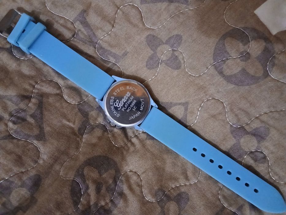 Продается браслеты на фото