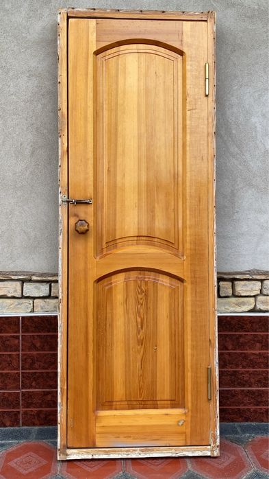 Eshik Trezalar srochna sotiladi