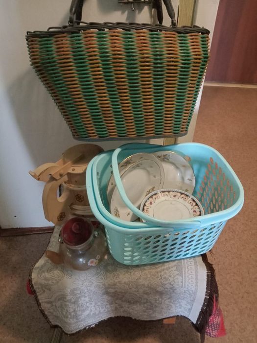 Продам корзины и посуду