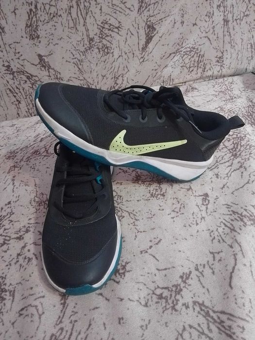 Nike Omni Multi-Court 39 номер