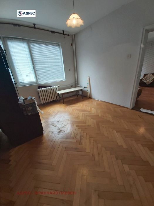 Продава се Тристаен апартамент в Плевен, Сторгозия - 81 кв.м за 504 €/кв.м - Снимка #2
