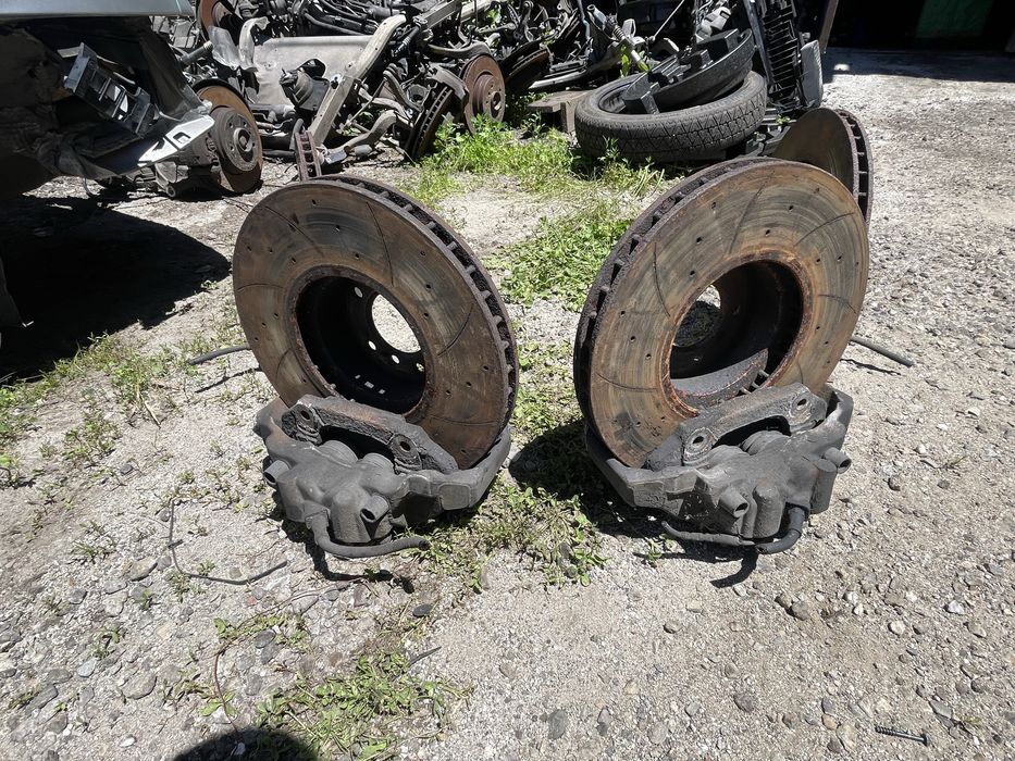 БМВ Е60 535D дискове и апарати