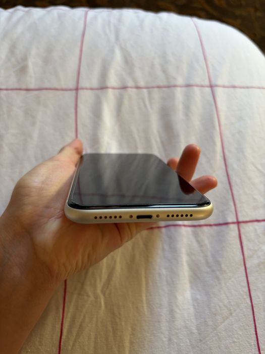 Iphone 11 64 GB-Alb- Stare impecabila