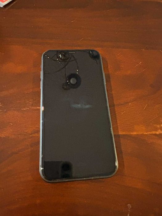 Iphone 11  64 gb