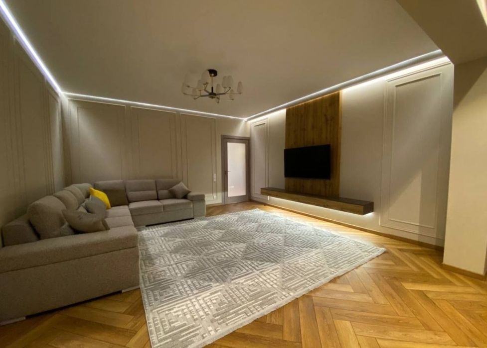 метро Ойбек, комната 2 срочно семья