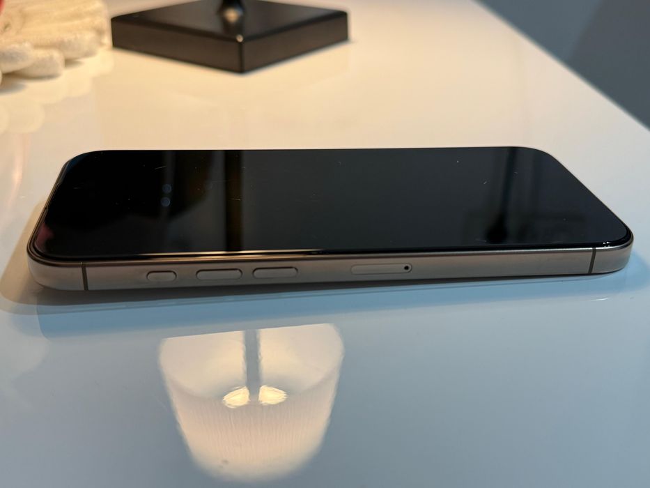 Iphone 16 pro max si Iphone 15 pro