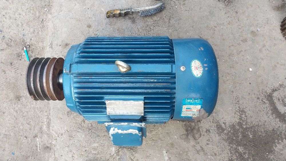 Mator sotiladi 7.5kv 1450 ob