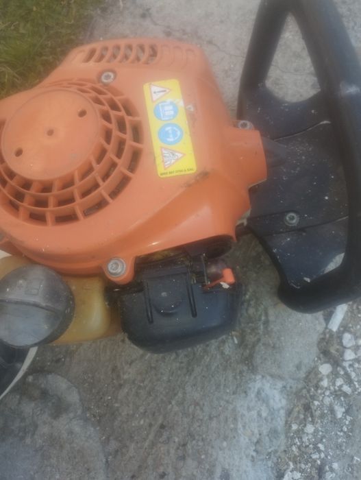 Drujba de tăiat asfalt și drujba de  gard viu