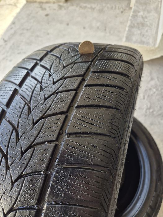 Cauciucuri iarna 215/45 R16