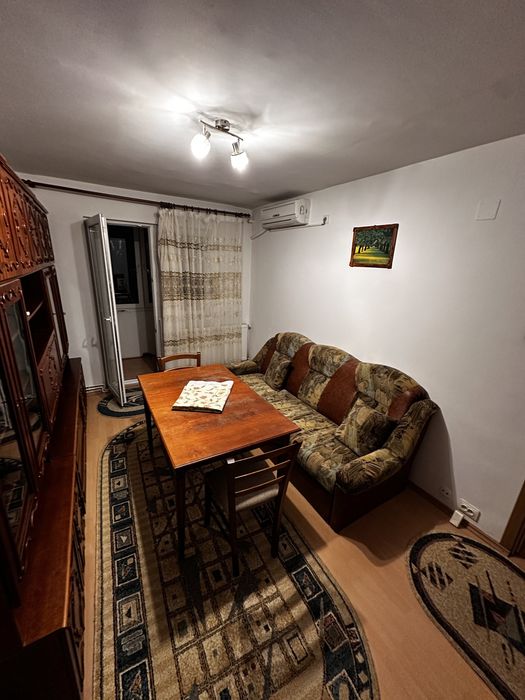 Inchiriez apartament 3 camere