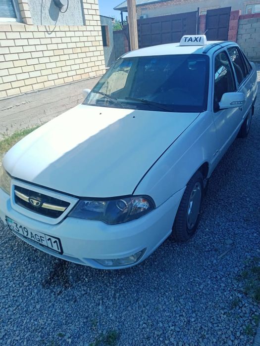 Продам автомобиль ДЭУ Нексия 2013