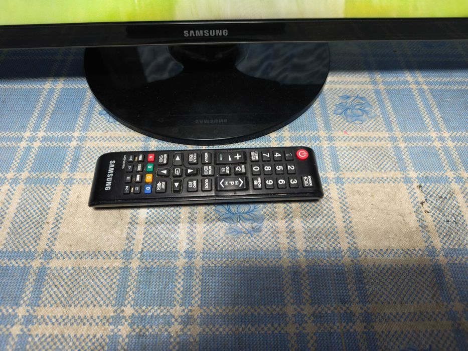 TV led Samsung HD diag. 82 cm