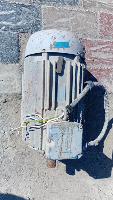 Электромотор 7.5 кВ 960 об.мин
