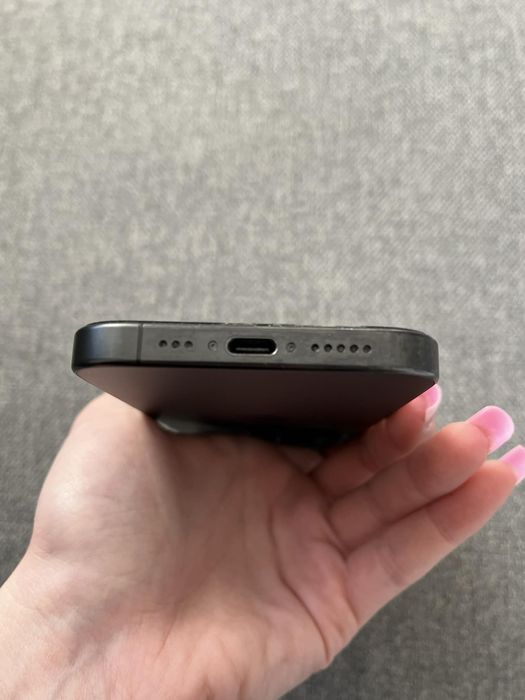 iPhone 15 Pro black