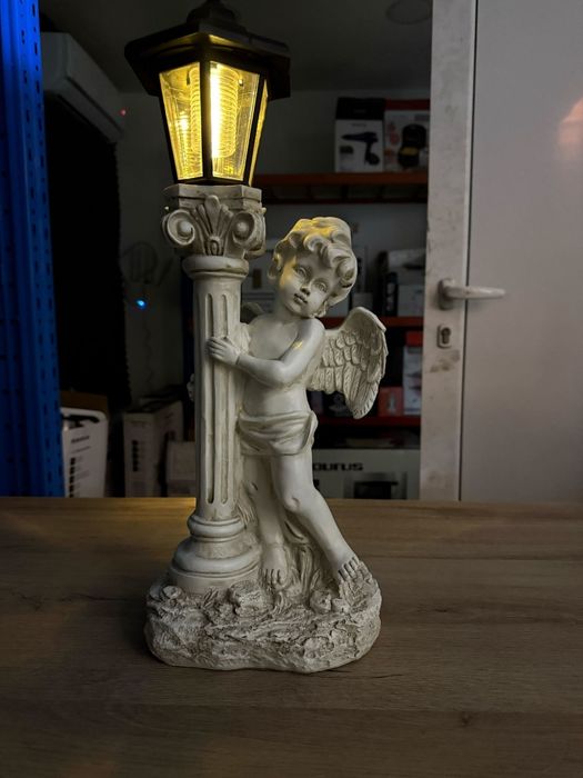 Соларна лампа ангел - елегантна декорация за всеки двор
Мощност: 2200