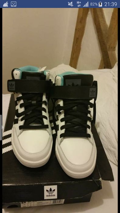 Vand adidasi Adidas !!